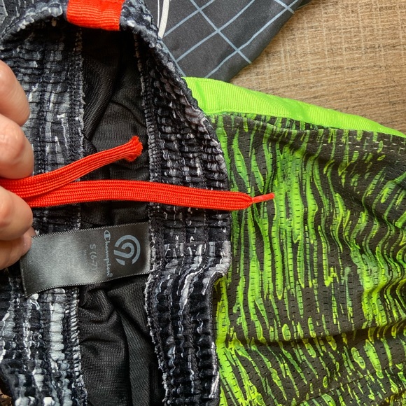 BOY SHORTS SIZE 6/7 - Picture 3 of 3